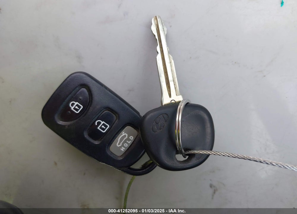 2015 HYUNDAI ELANTRA VIN: 5NPDH4AE0FH556686