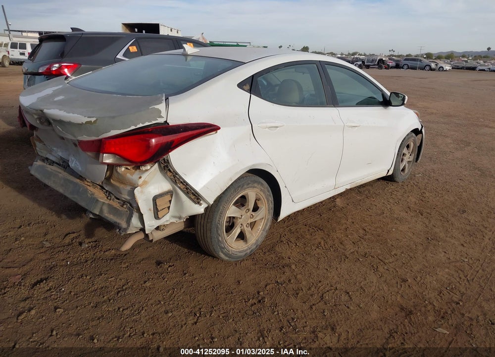 2015 HYUNDAI ELANTRA VIN: 5NPDH4AE0FH556686