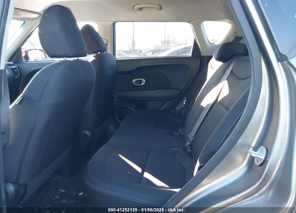2015 KIA SOUL VIN: KNDJN2A22F7134106
