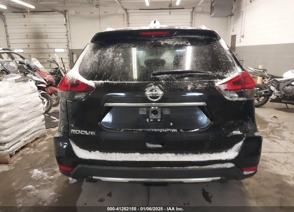 2017 NISSAN ROGUE SL VIN: JN8AT2MT8HW403894