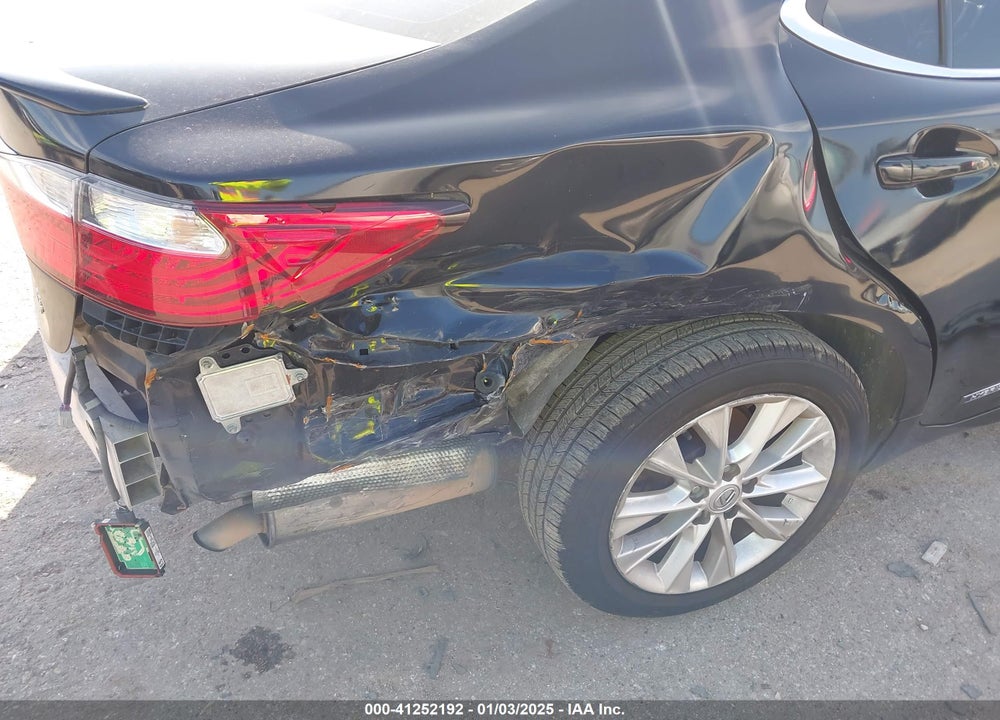 2013 LEXUS ES 300H VIN: JTHBW1GGXD2021110