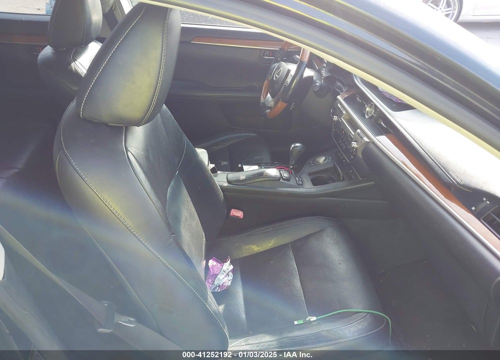 2013 LEXUS ES 300H VIN: JTHBW1GGXD2021110
