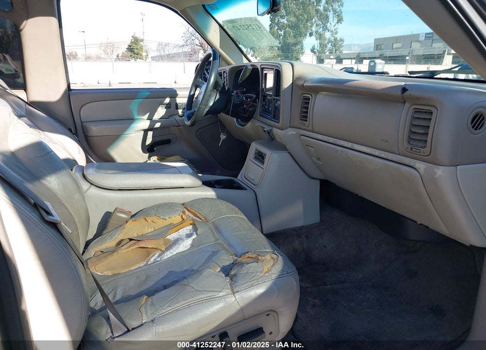 2001 CHEVROLET TAHOE LT VIN: 1GNEK13T01R103760