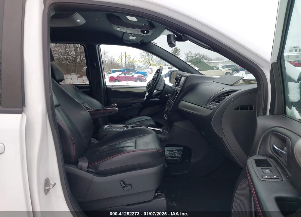 2019 DODGE GRAND CARAVAN VIN: 2C4RDGEG0KR659019