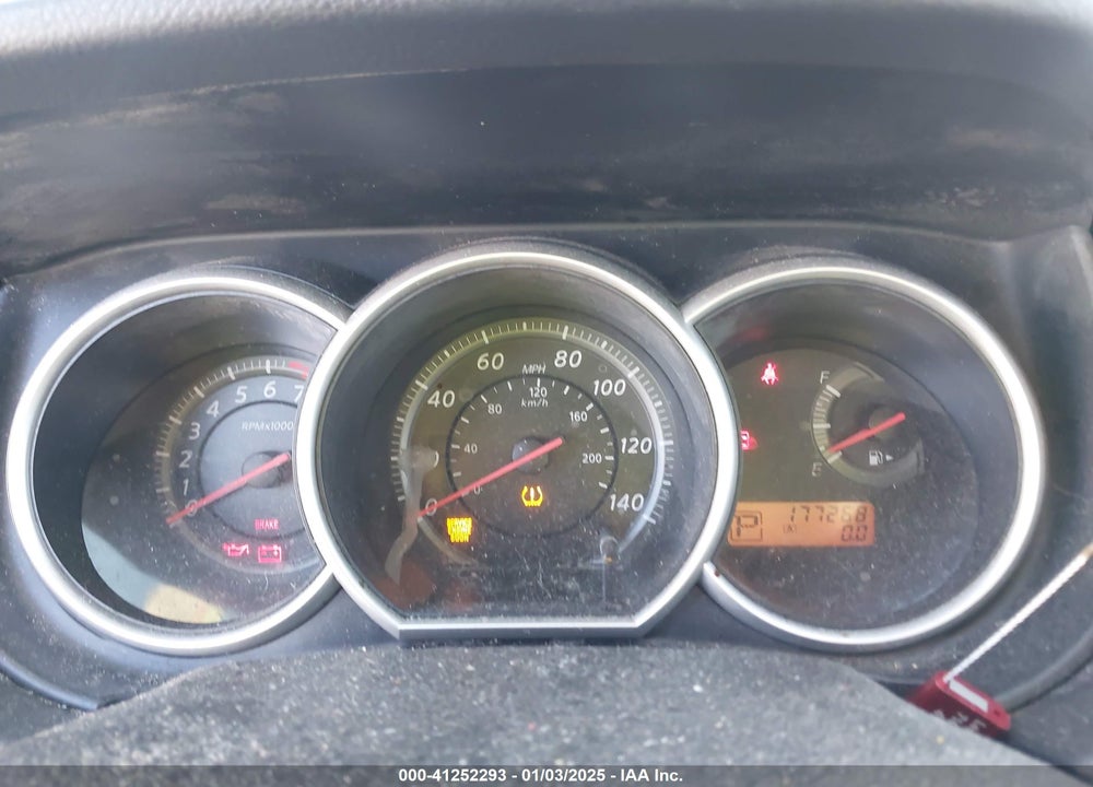 2011 NISSAN VERSA VIN: 3N1BC1APXBL400142