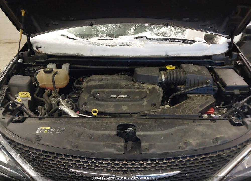 2017 CHRYSLER PACIFICA VIN: 2C4RC1EG8HR851149
