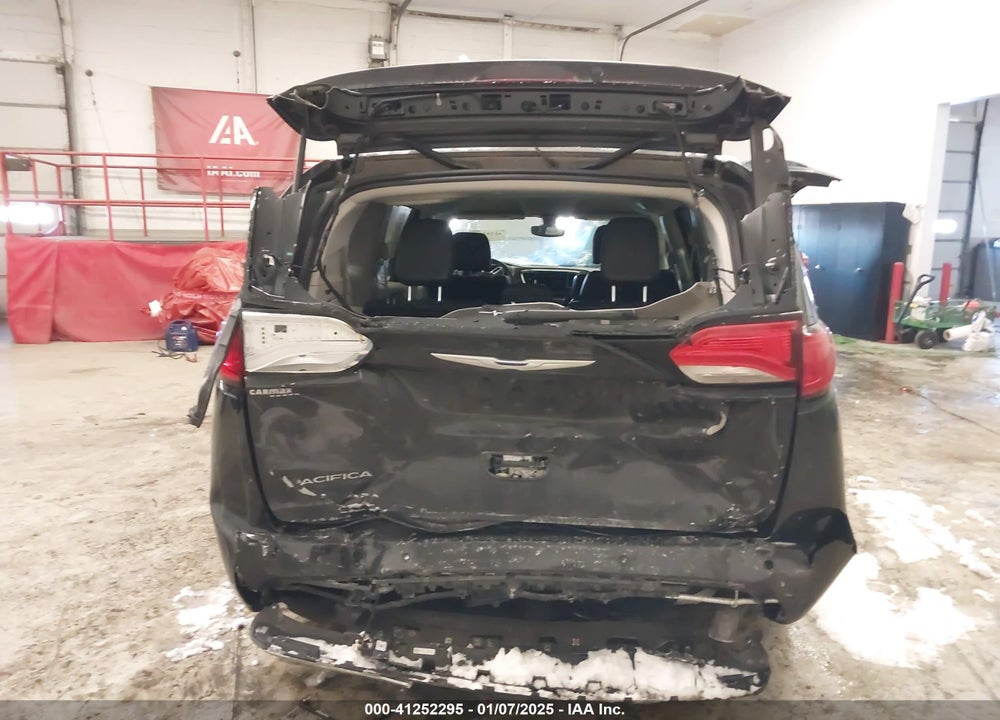 2017 CHRYSLER PACIFICA VIN: 2C4RC1EG8HR851149