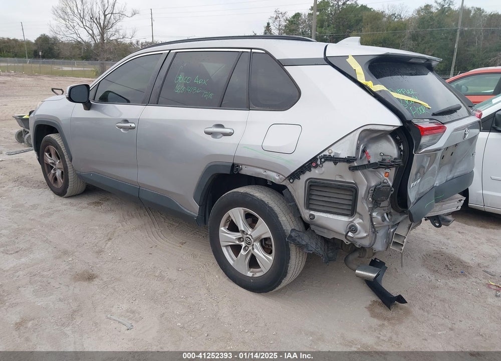 2019 TOYOTA RAV4 XLE VIN: JTMW1RFV2KD505239