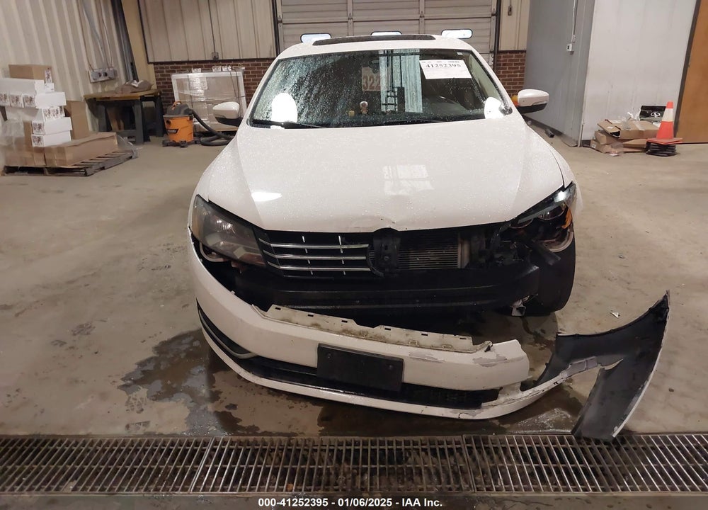 2014 VOLKSWAGEN PASSAT VIN: 1VWBT7A31EC039670