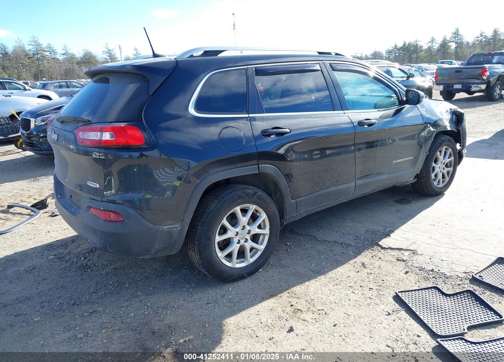 2015 JEEP CHEROKEE VIN: 1C4PJMCB7FW768578