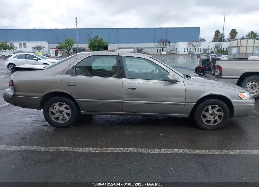 1998 TOYOTA CAMRY VIN: JT2BG22K7W0225872