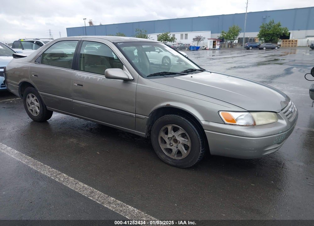 1998 TOYOTA CAMRY VIN: JT2BG22K7W0225872