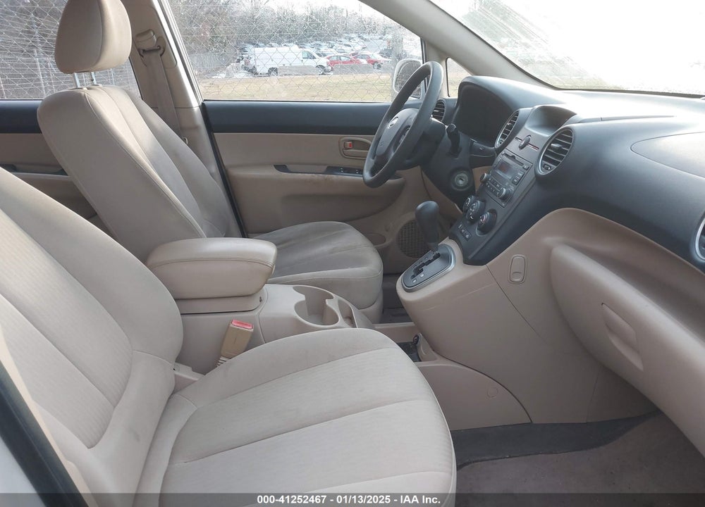 2008 KIA RONDO VIN: KNAFG526787138249
