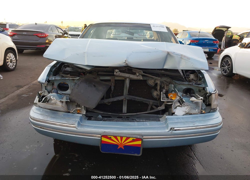 1992 LINCOLN TOWN CAR EXECUTIVE VIN: 1LNLM81W1NY741796