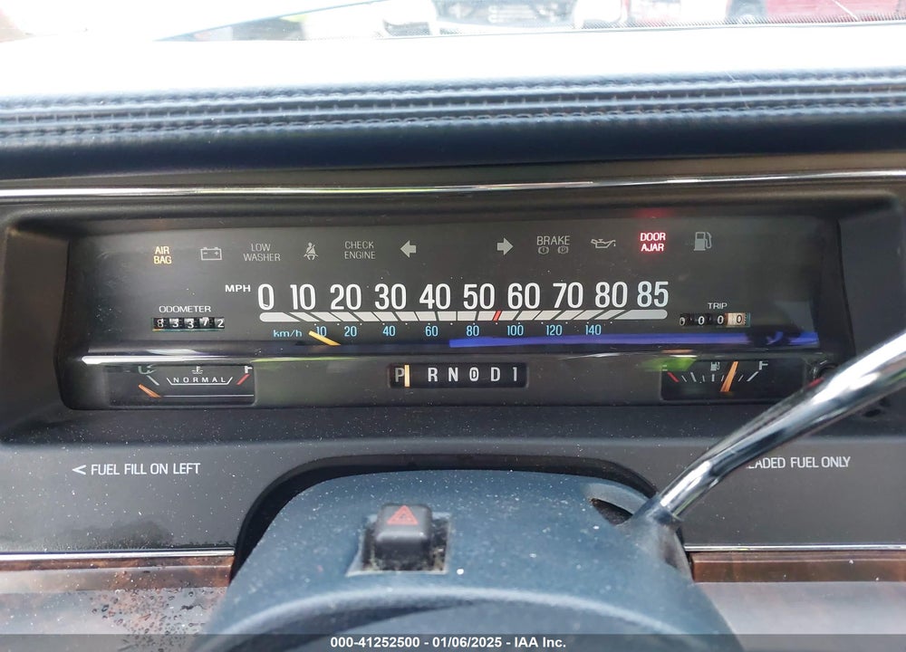 1992 LINCOLN TOWN CAR EXECUTIVE VIN: 1LNLM81W1NY741796