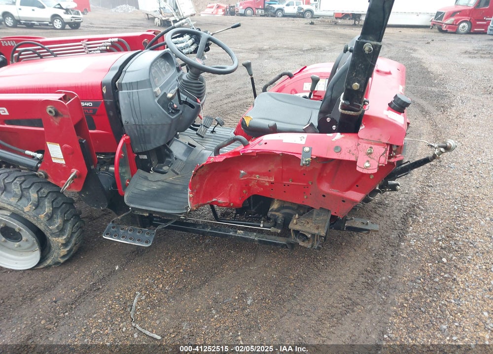 2017 MAHINDRA 2540 SHUTTLE VIN: 000000040GRJ01179