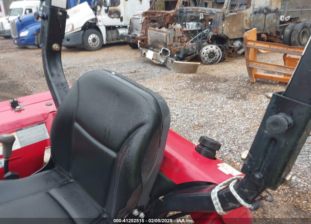2017 MAHINDRA 2540 SHUTTLE VIN: 000000040GRJ01179