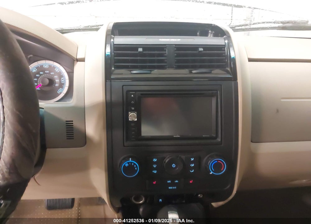 2010 FORD ESCAPE LIMITED VIN: 1FMCU0EG9AKB31680