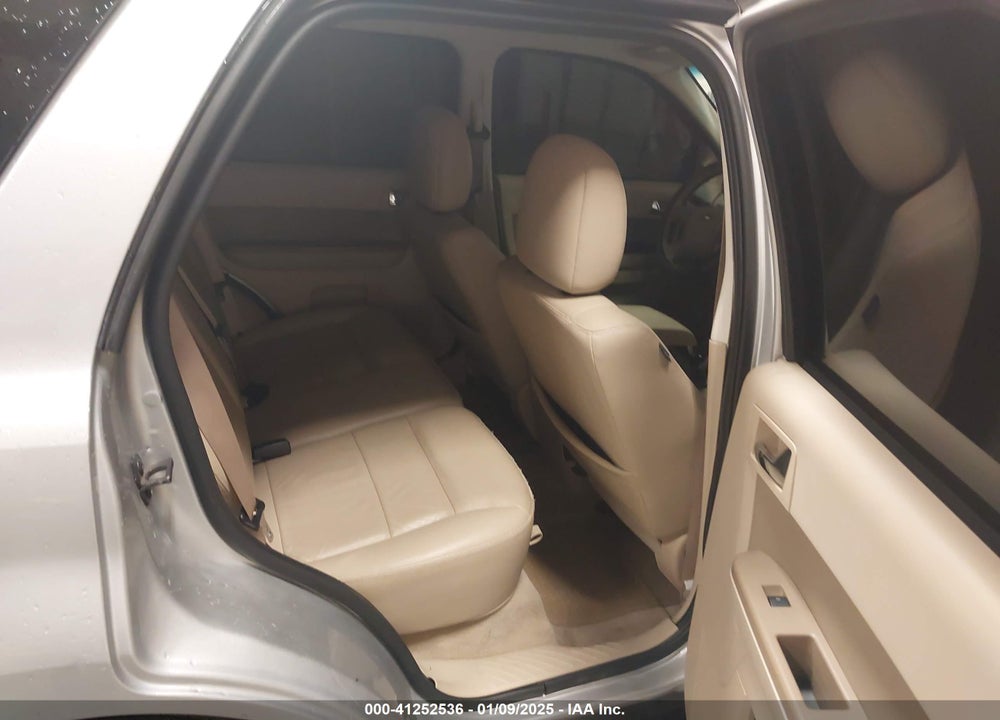 2010 FORD ESCAPE LIMITED VIN: 1FMCU0EG9AKB31680