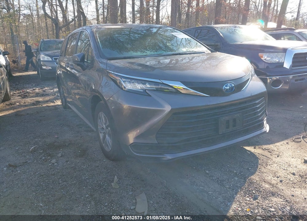 2023 TOYOTA SIENNA LE VIN: 5TDKRKEC1PS173224