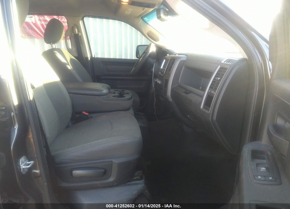 2016 RAM 1500 VIN: 3C6RR7KT6GG296152