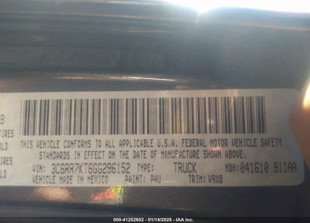 2016 RAM 1500 VIN: 3C6RR7KT6GG296152