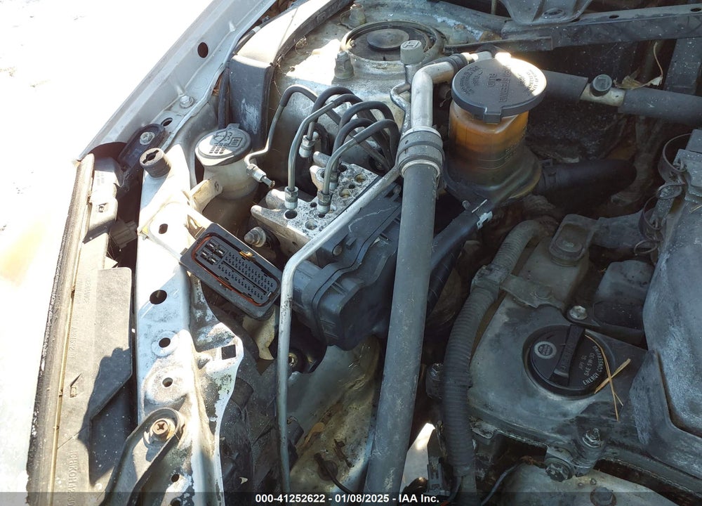 2005 TOYOTA RAV4 VIN: JTEGD20V556001445