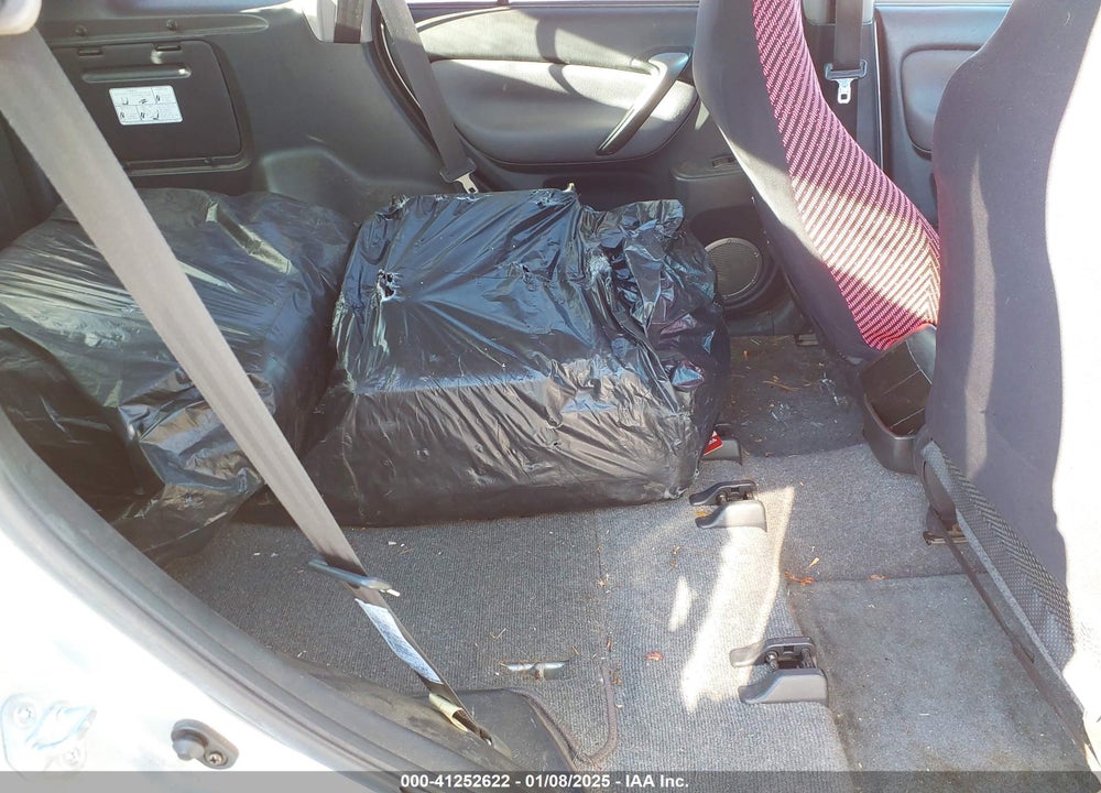 2005 TOYOTA RAV4 VIN: JTEGD20V556001445