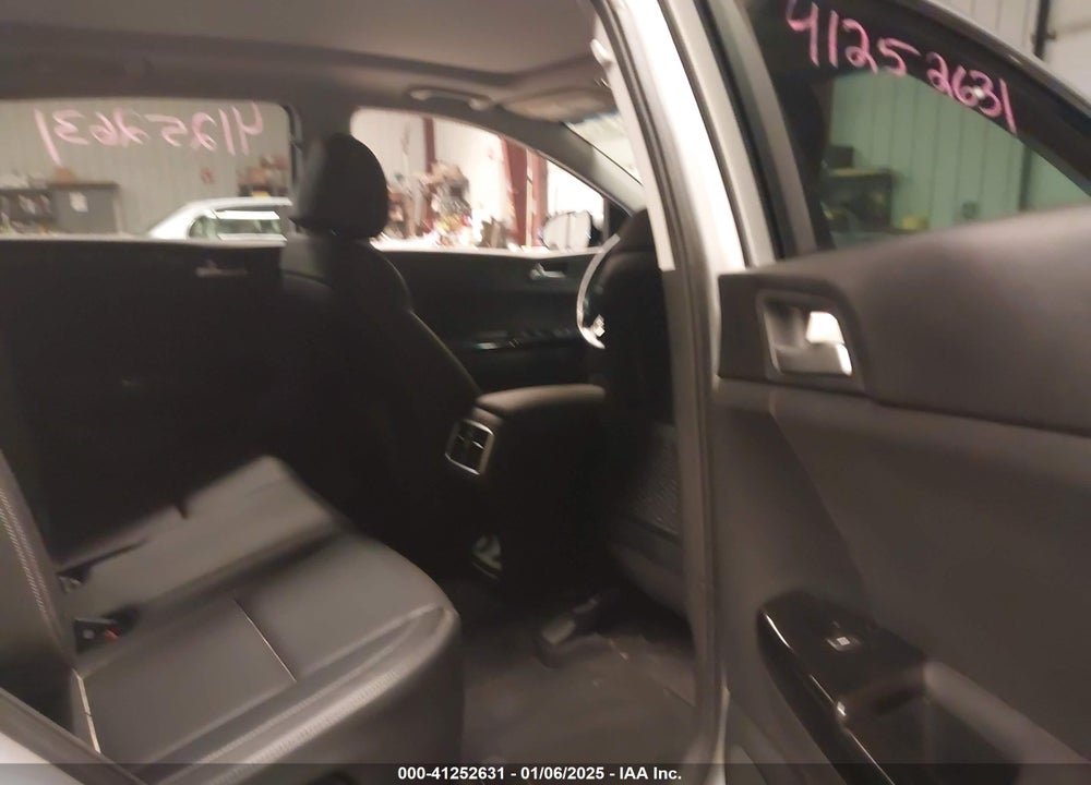 2021 KIA SPORTAGE EX VIN: KNDPNCAC7M7899639
