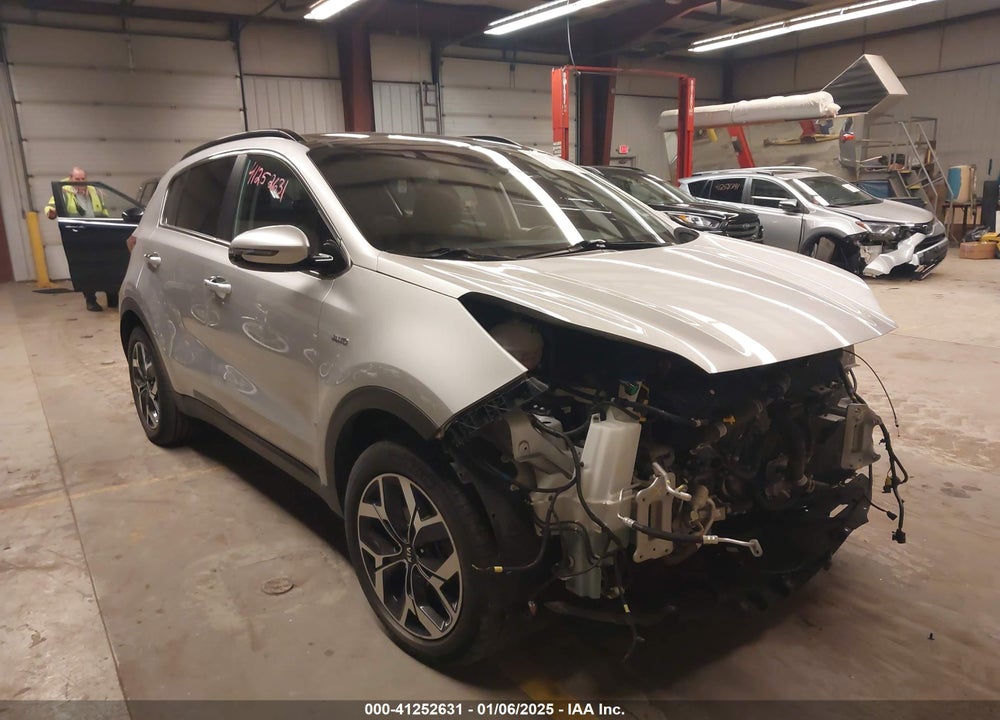 2021 KIA SPORTAGE EX VIN: KNDPNCAC7M7899639