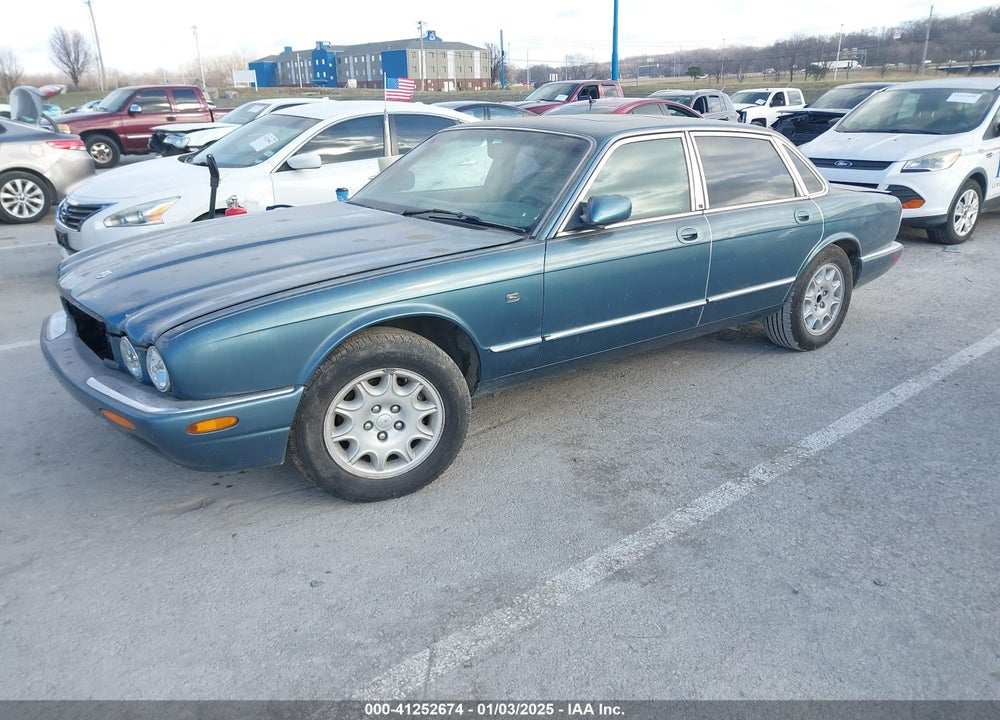 1999 JAGUAR XJ8 VIN: SAJHX1047XC860978