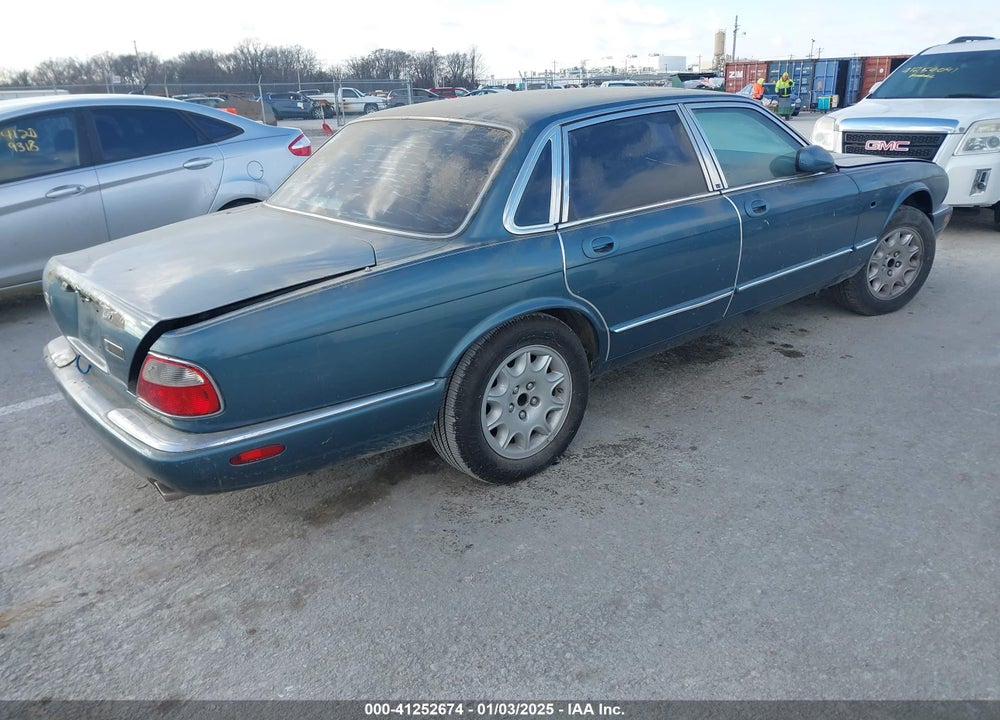 1999 JAGUAR XJ8 VIN: SAJHX1047XC860978