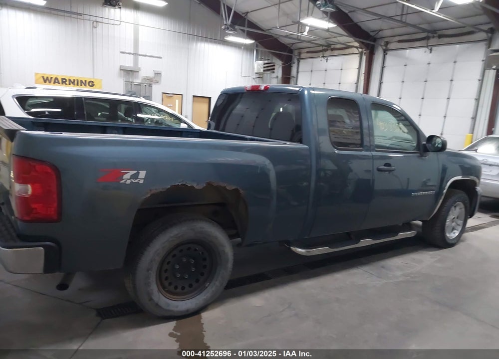 2009 CHEVROLET SILVERADO 1500 LT VIN: 1GCEK29009Z270210