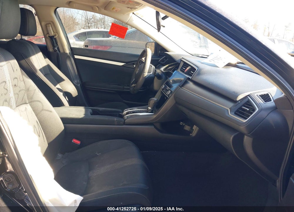 2018 HONDA CIVIC VIN: 2HGFC2F88JH521492