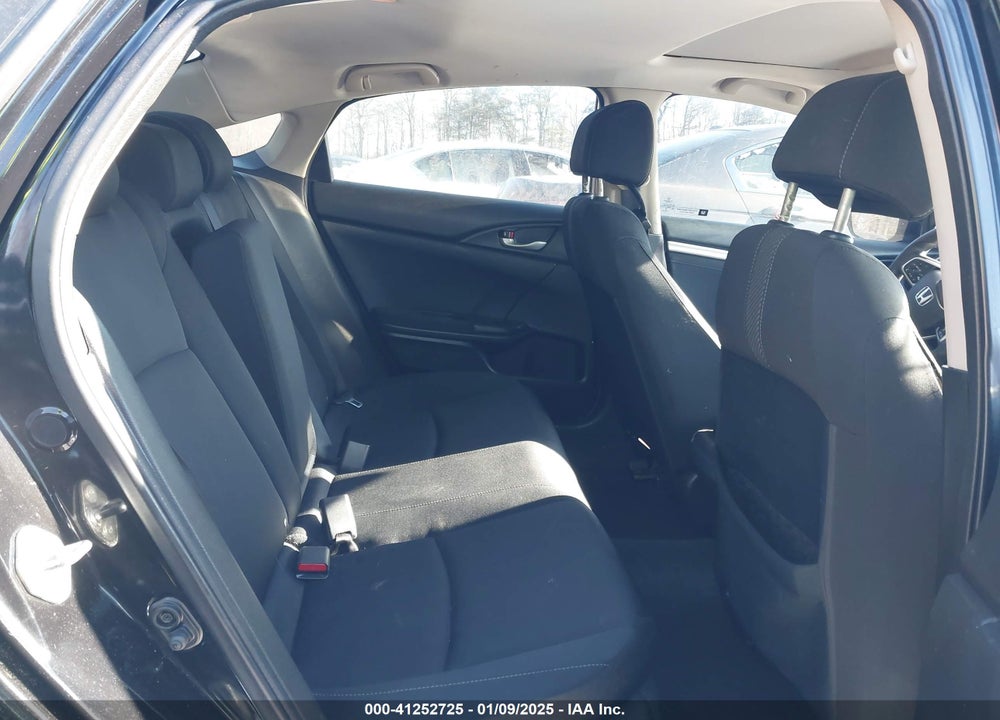 2018 HONDA CIVIC VIN: 2HGFC2F88JH521492