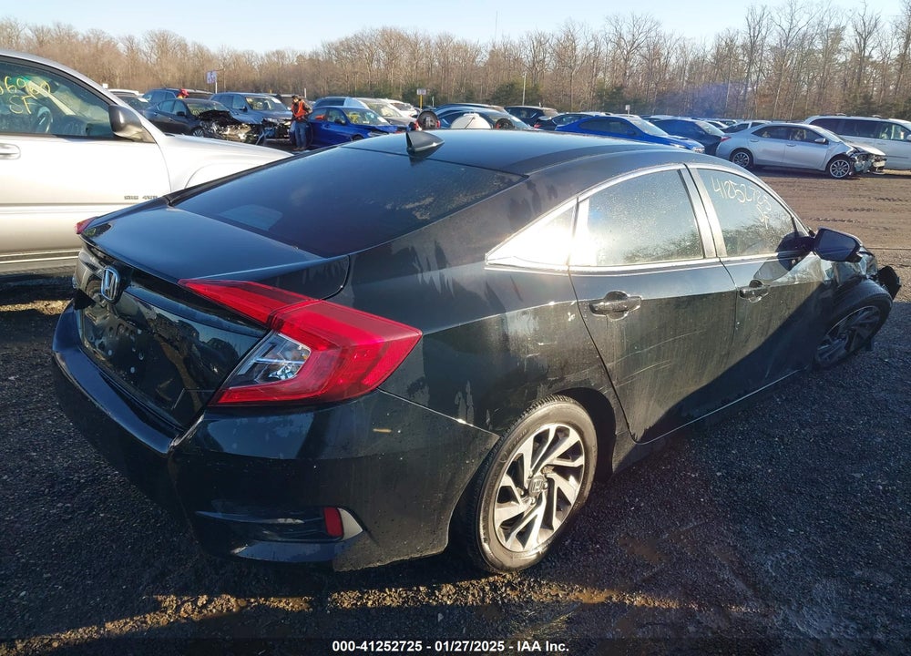 2018 HONDA CIVIC VIN: 2HGFC2F88JH521492