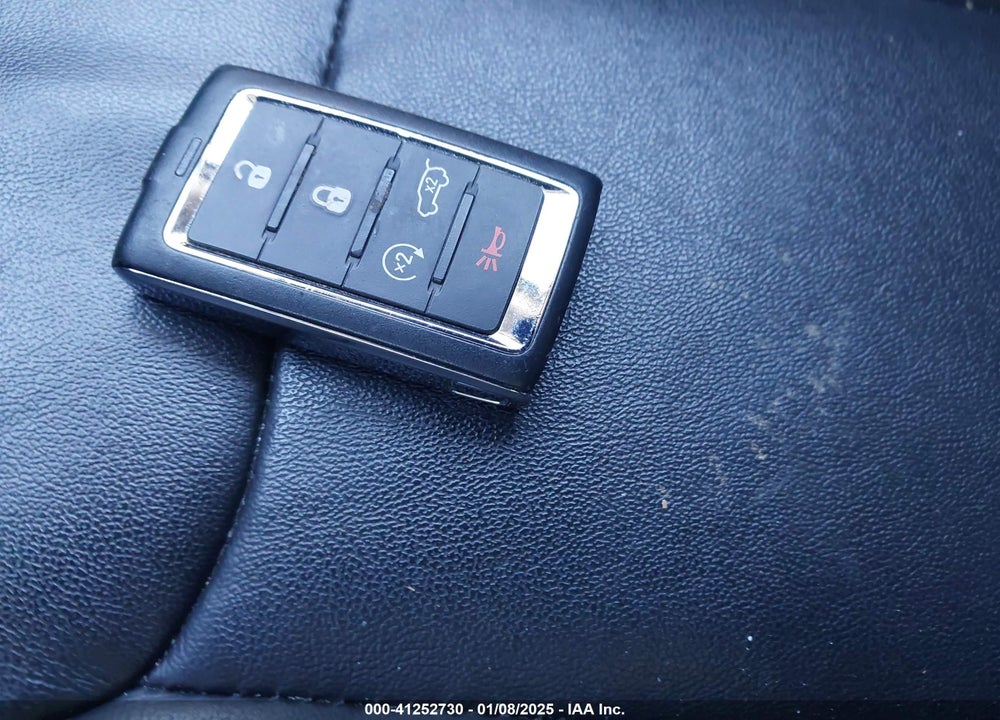 2021 JEEP GRAND CHEROKEE L VIN: 1C4RJKBG9M8201459