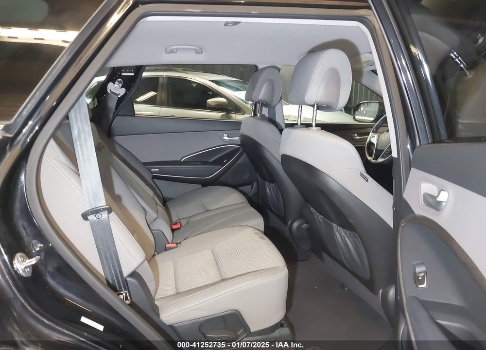 2017 HYUNDAI SANTA FE SE VIN: KM8SMDHF9HU200078