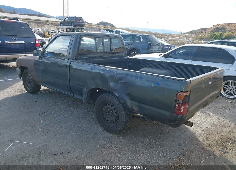 1992 TOYOTA PICKUP 1/2 TON SHORT WHEELBASE VIN: JT4RN81A1N0104079