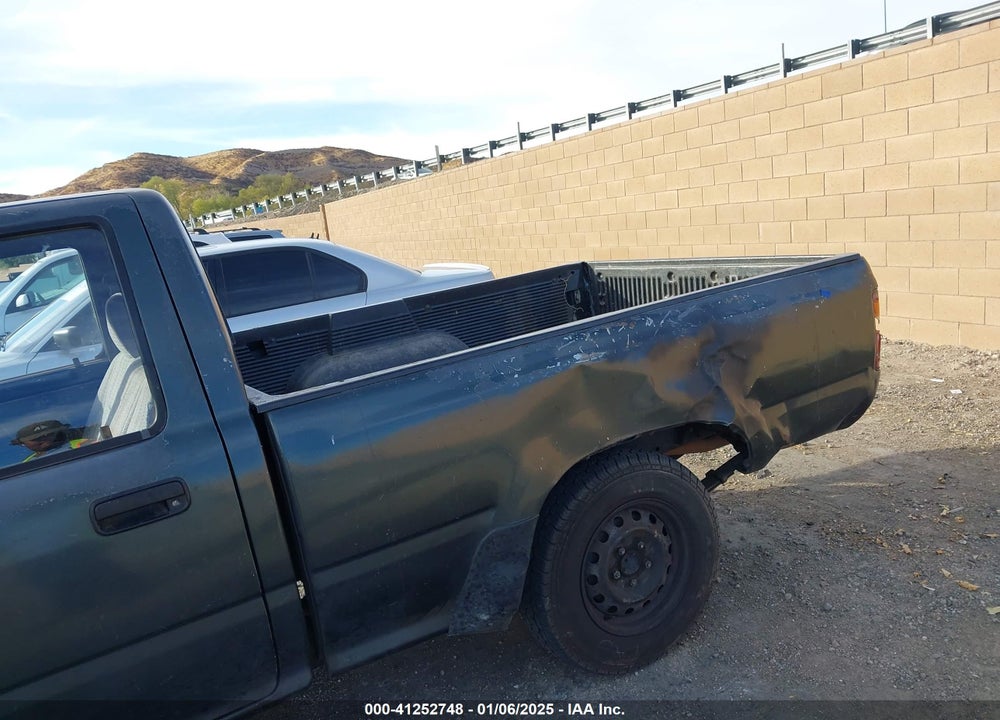 1992 TOYOTA PICKUP 1/2 TON SHORT WHEELBASE VIN: JT4RN81A1N0104079