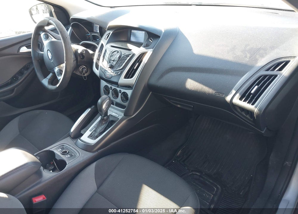 2014 FORD FOCUS SE VIN: 1FADP3K26EL101777