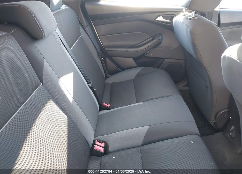 2014 FORD FOCUS SE VIN: 1FADP3K26EL101777