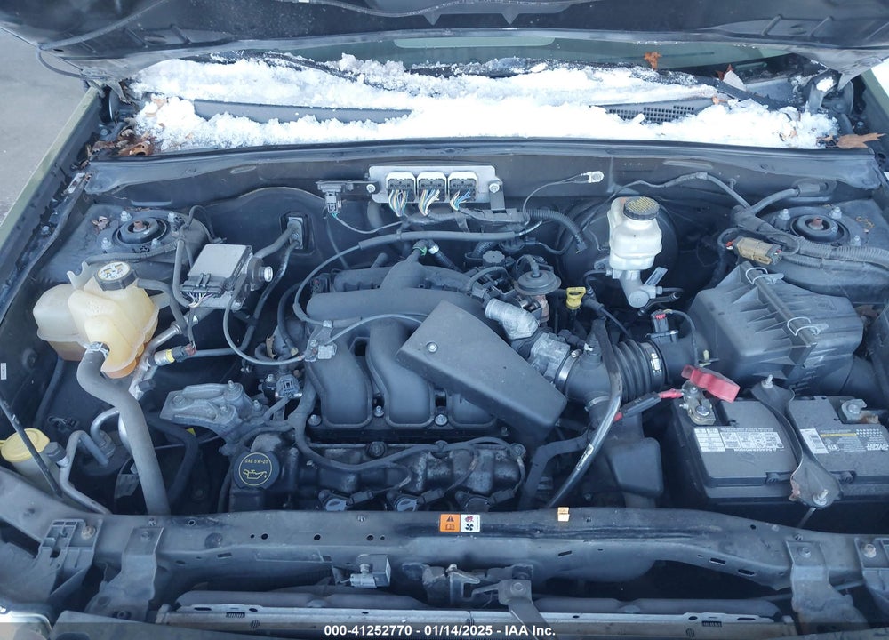 2008 FORD ESCAPE XLT VIN: 1FMCU03138KA08997