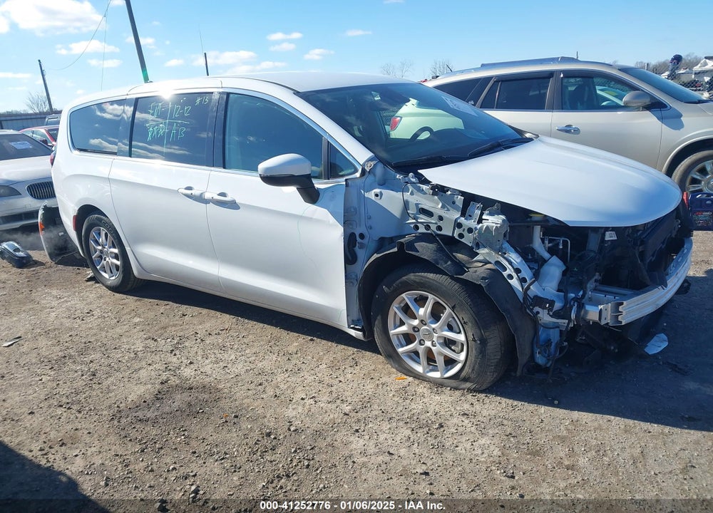 2023 CHRYSLER PACIFICA TOURING L VIN: 2C4RC1BG5PR557534