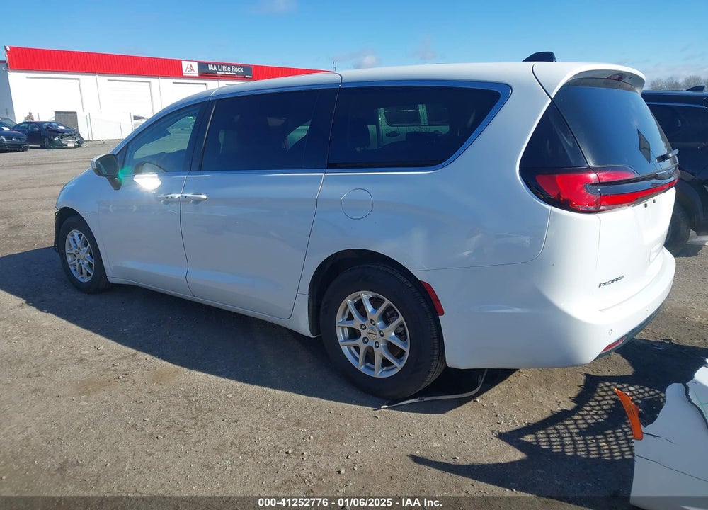 2023 CHRYSLER PACIFICA TOURING L VIN: 2C4RC1BG5PR557534