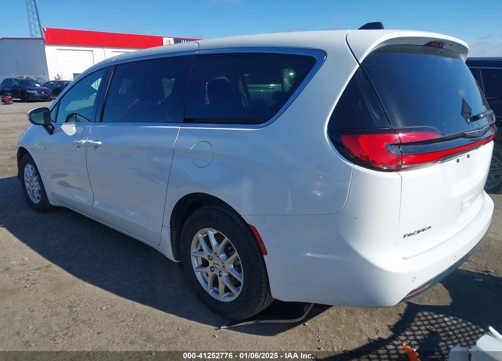 2023 CHRYSLER PACIFICA TOURING L VIN: 2C4RC1BG5PR557534