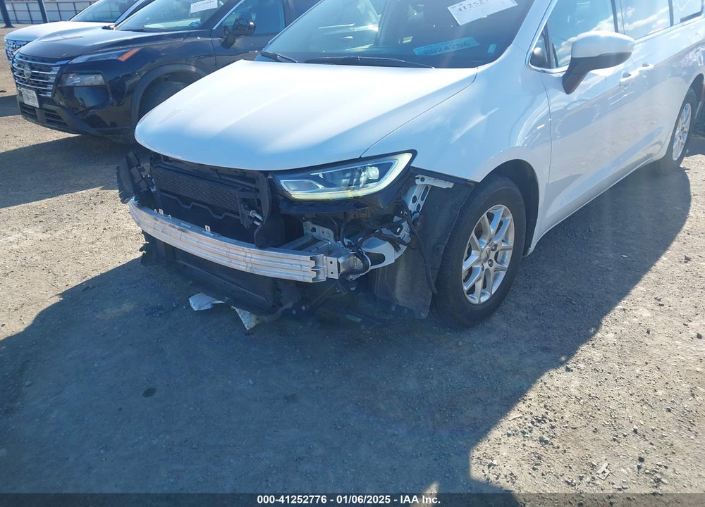 2023 CHRYSLER PACIFICA TOURING L VIN: 2C4RC1BG5PR557534