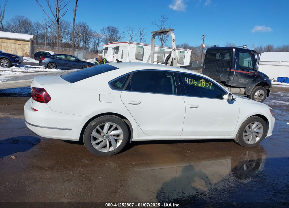 2018 VOLKSWAGEN PASSAT VIN: 1VWBA7A36JC050177