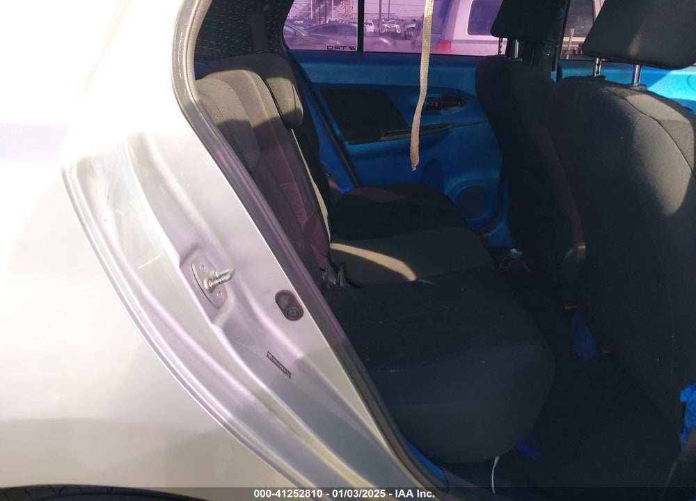 2008 SCION XD VIN: JTKKU10428J017077