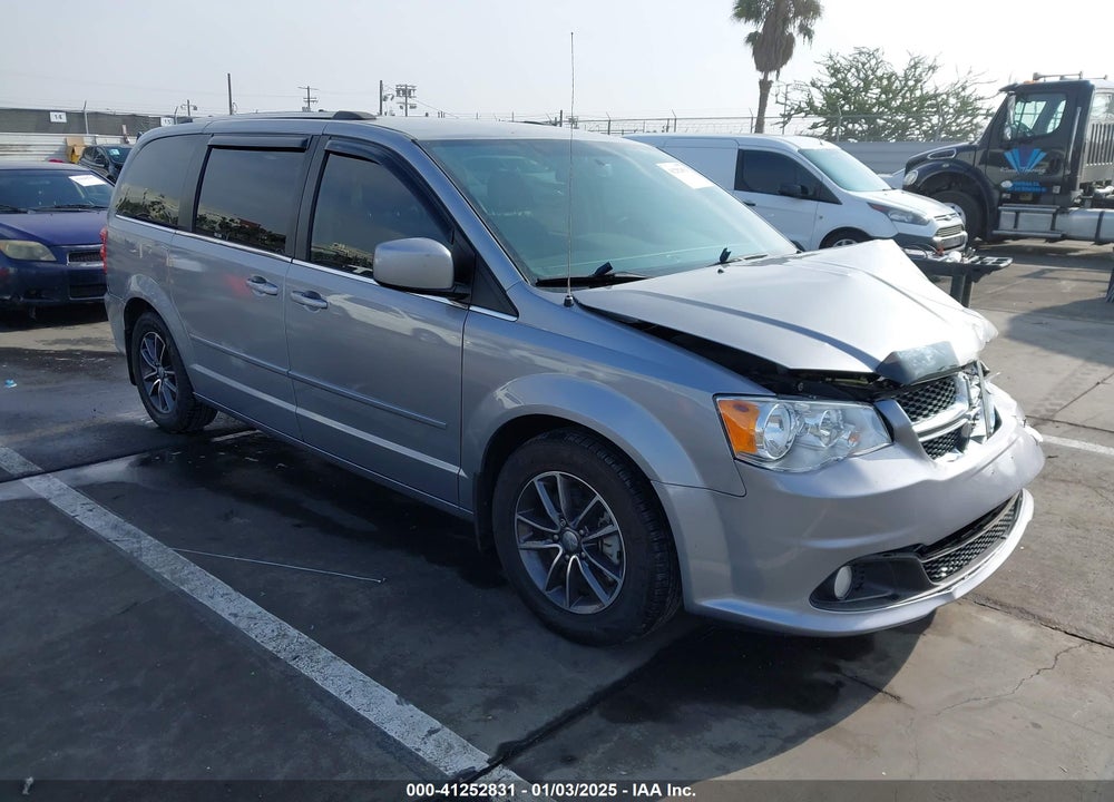 2017 DODGE GRAND CARAVAN SXT VIN: 2C4RDGCG0HR825714